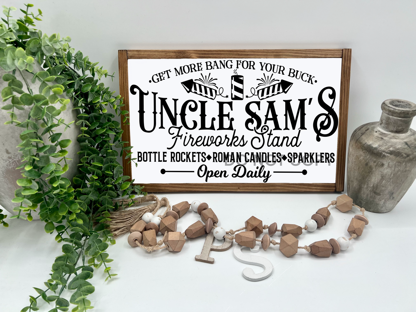 Uncle Sams   - White/Thick/E. Amer. - Wood Sign